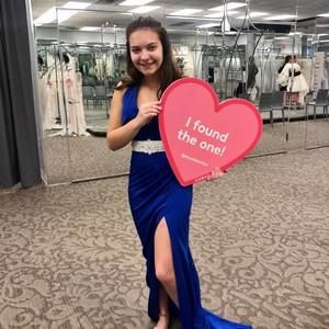 Meet your Posher, Chloe